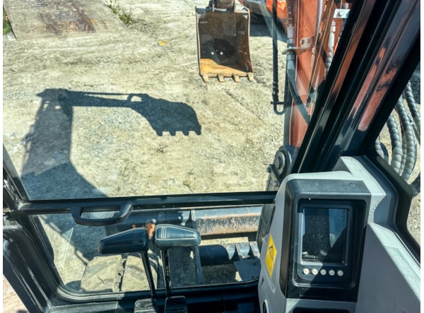 Midiexcavator SUNWARD 90uf  + Picon 400 kg de vanzare