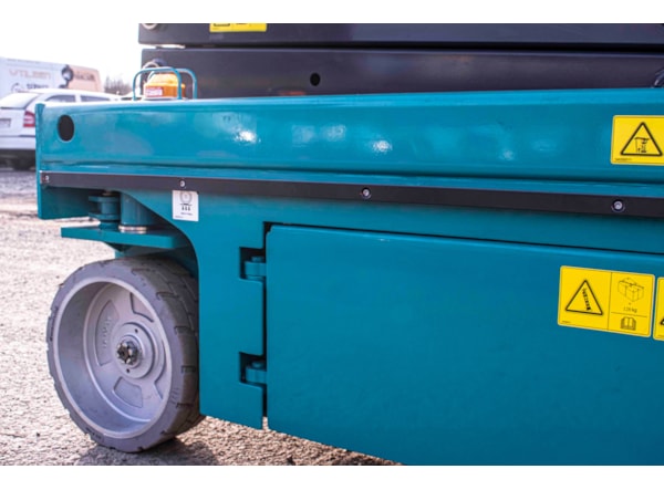 Nacela Foarfeca SUNWARD SWSL1212DC / 12m  de vanzare