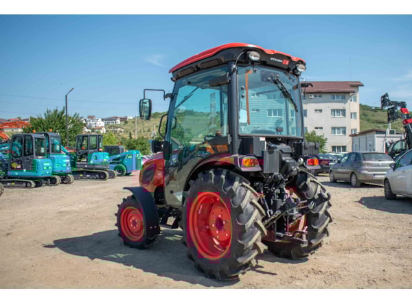 Tractor Kioti CK 3530C-EU cabina cu AC, transmisie manuala si incarcator frontal de vanzare