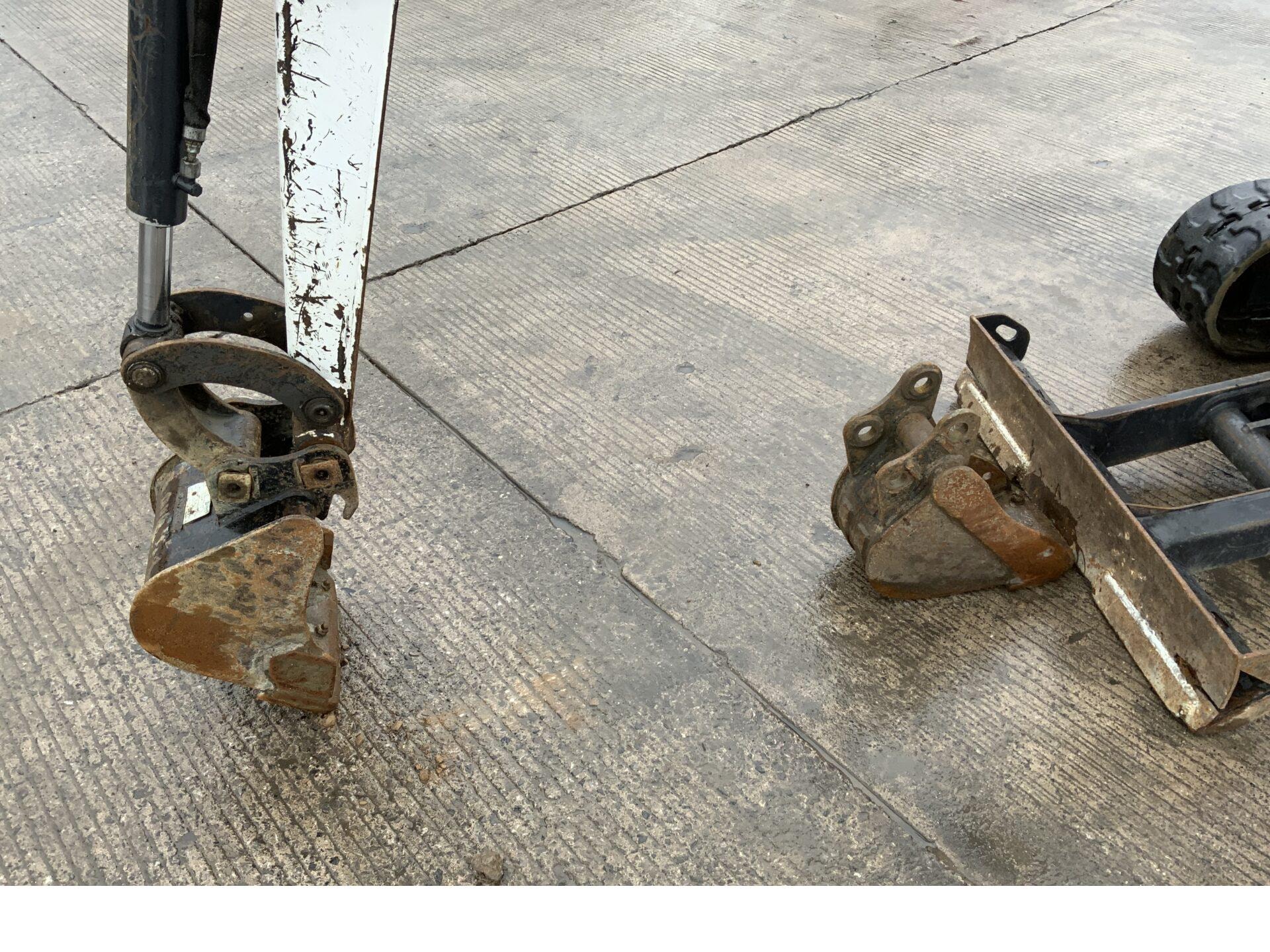 Excavator senile Bobcat e16 de vanzare 410887 UTILBEN