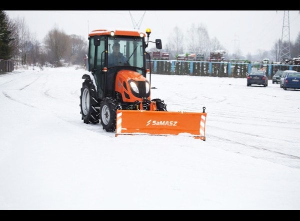 Pachete atasamente Samasz Lama de zapada Smart 150 tractoare  + Raspanditor nisip Sand 400 de vanzare
