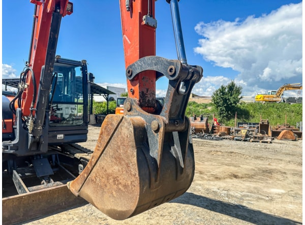 Midiexcavator SUNWARD 90uf  + Picon 400 kg de vanzare