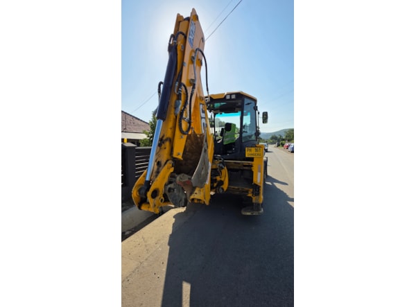 Buldoexcavator JCB 3CX de vanzare