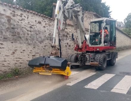 Perie RABAUD ASTRANET 1500 PE- midiexcavator 4 - 12 t. de vanzare