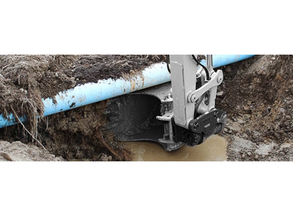 Power tilt Steelwrist XT10 Direct fit/S50 -- midiexcavator 7-12 tone -  de vanzare