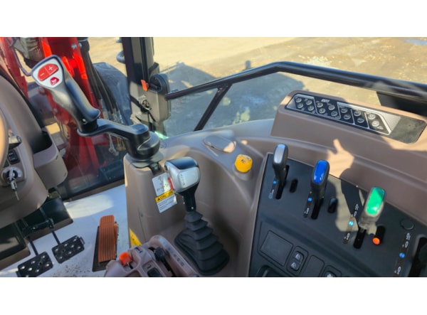 Tractor Kioti HX 1302ATC cu Incarcator frontal de vanzare