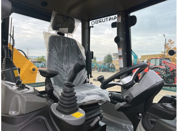 Buldoexcavator CUKUROVA 885 STAGE V Echipare Pro de vanzare