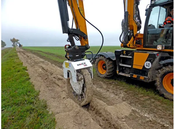 Compactor Atasament SIMEX CT 3.8 B - Rola compactoare vibratoare - excavator 10-12 t. de vanzare