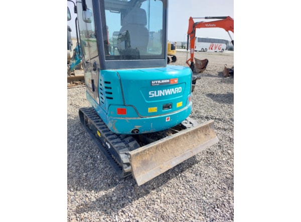 Miniexcavator SUNWARD 25F de vanzare