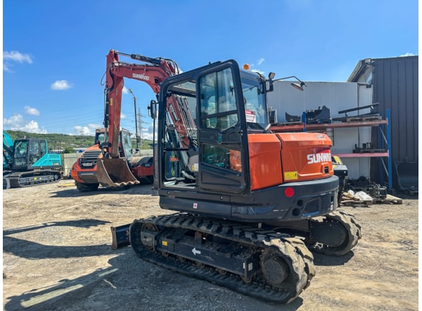 Midiexcavator SUNWARD 90uf  + Picon 400 kg de vanzare