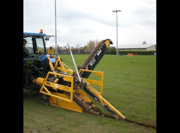 Trencher AFT ATF100  adancime maxima 1800 mm latime maxima 400 mm de vanzare