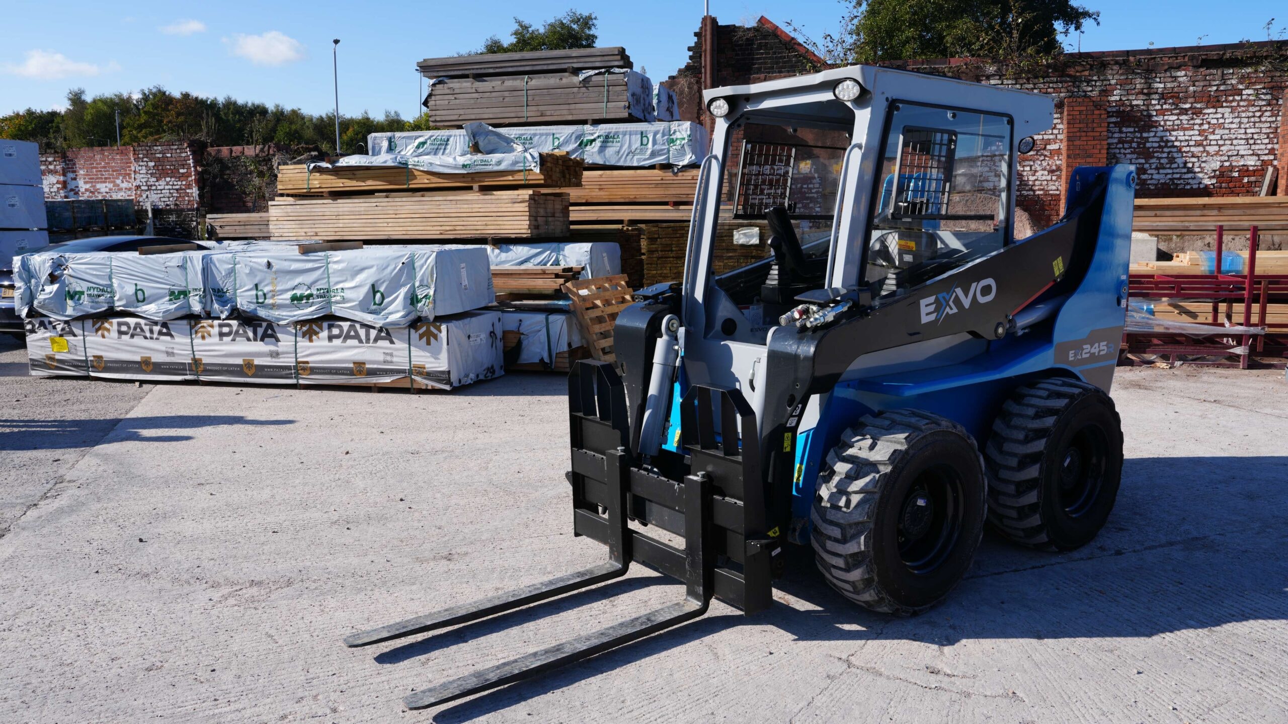 Mini incarcatoare Electrice EX227R  100% Electric