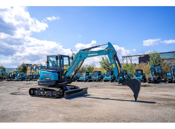 Midiexcavator SUNWARD SWE 60 UF + PICON GRATUIT de vanzare