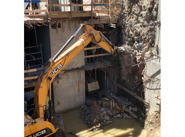  MB Crusher MB-R800 - excavator 10 - 22 t de vanzare