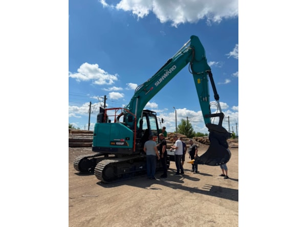 Excavator senile SUNWARD SWE 155 UF + PICON GRATUIT de vanzare