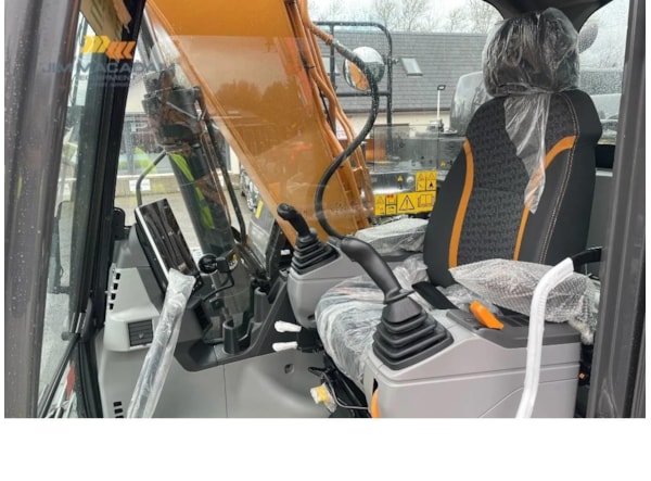 Excavator senile Case CX 130 E de vanzare