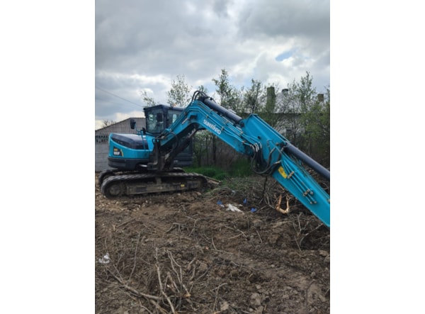 Midiexcavator SUNWARD 90UF de vanzare