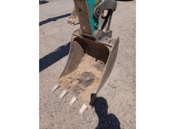 Midiexcavator SUNWARD 90UF de vanzare