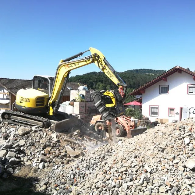 Cupe de concasare Constructii BF 60.1 S4 -- excavator 8 - 18 t.