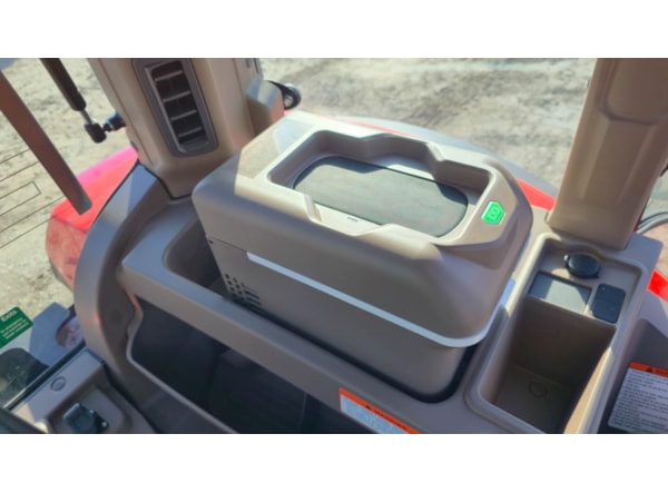 Tractor Kioti HX 1302ATC cu Incarcator frontal de vanzare