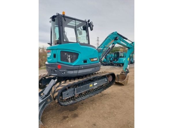 Midiexcavator SUNWARD 60 uf DISPONIBIL PENTRU INCHIRIERE de vanzare