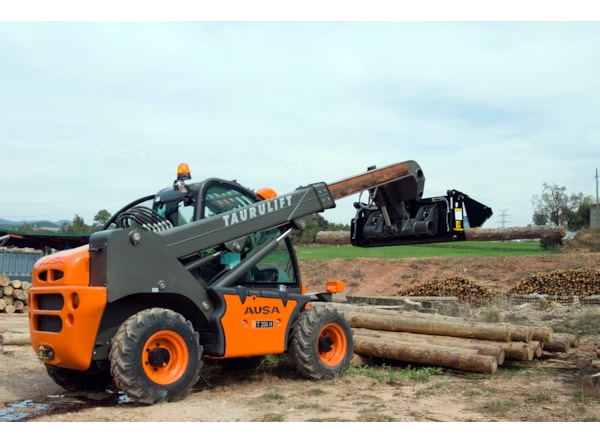 Incarcator Telescopic Ausa T 204 H  de vanzare