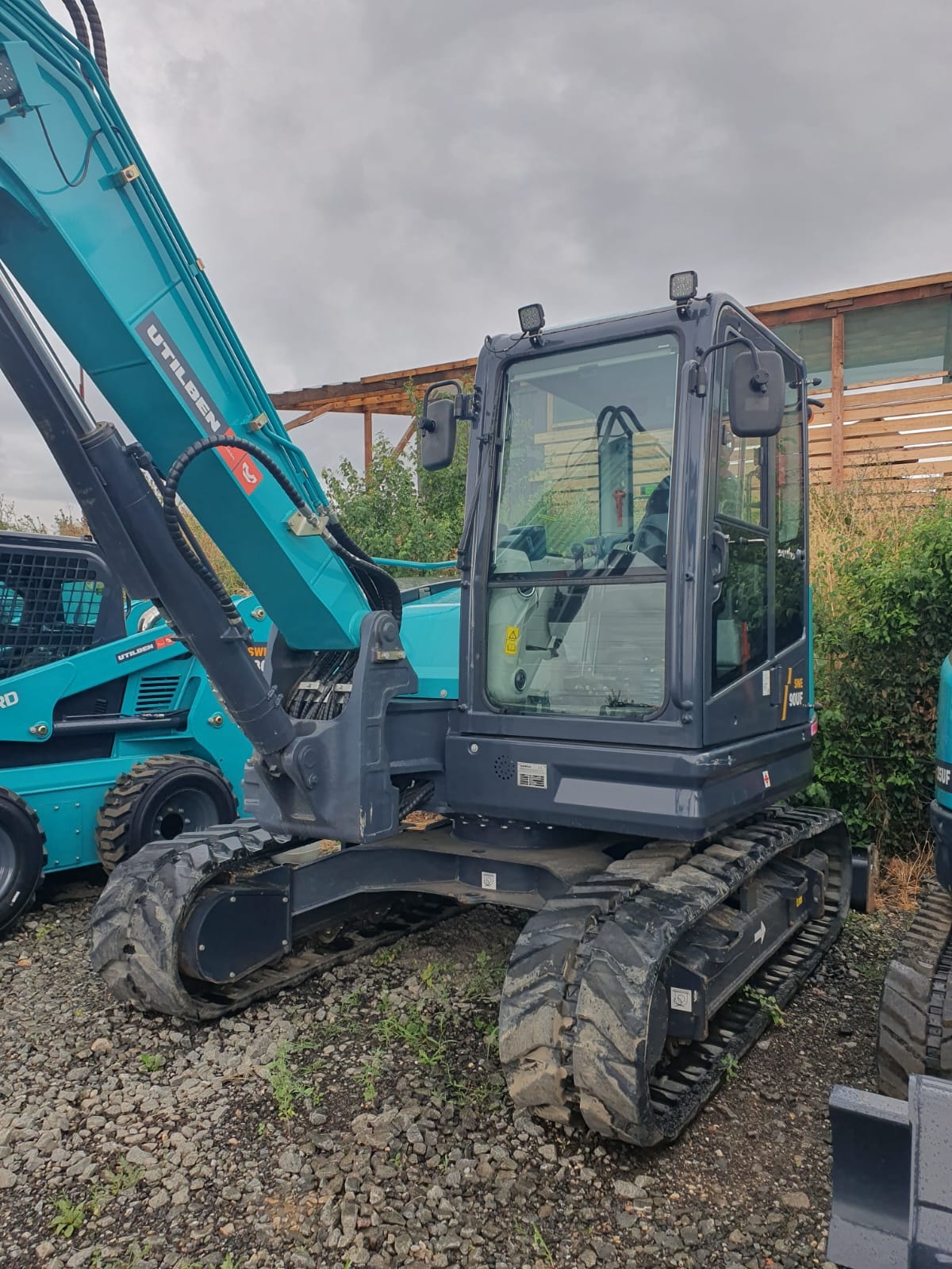 Midiexcavatoare  90UF