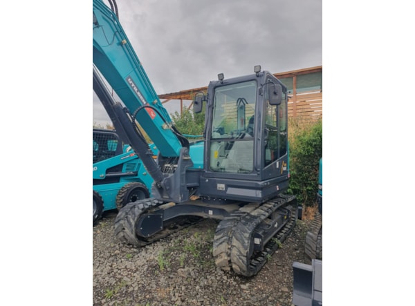 Midiexcavator SUNWARD  90UF de vanzare