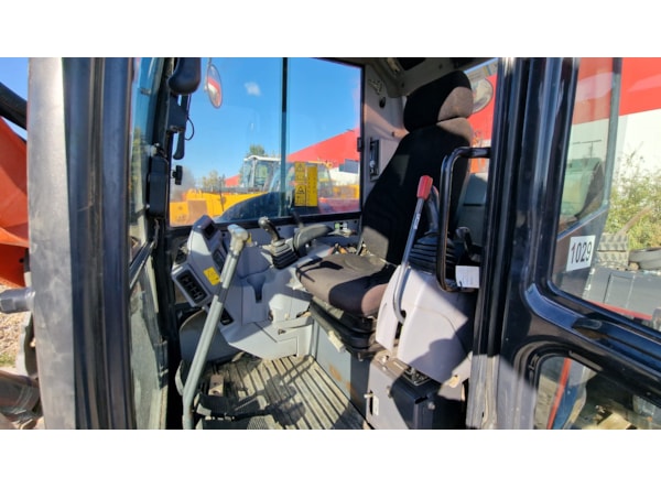 Midiexcavator Kubota KX080 de vanzare