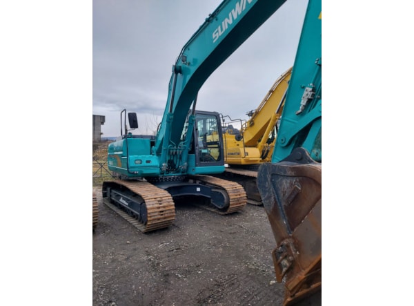 Excavator senile SUNWARD 215F R de vanzare
