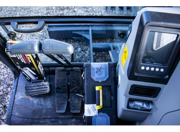 Midiexcavator SUNWARD SWE 90 UF de vanzare