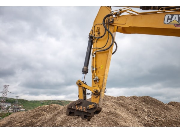 Excavator senile Caterpillar CAT 336GC de vanzare