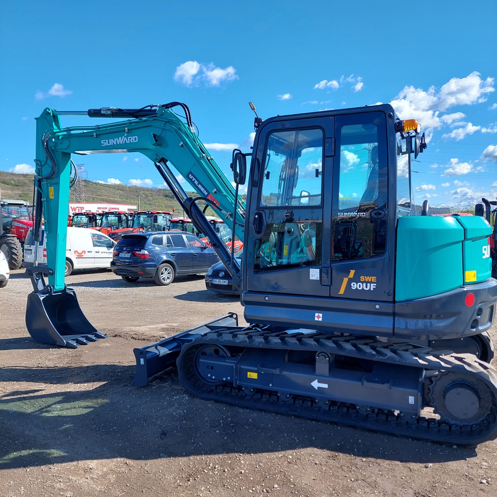 Midiexcavatoare SWE 90 UF DISPONIBIL INCHIRIERE 