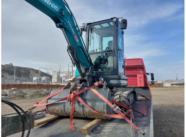 Miniexcavator SUNWARD 35UF DISPONIBIL PENTRU INCHIRIERE de vanzare