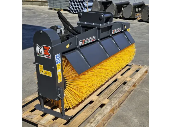 Perie M3  SPE 180 -- Excavator 3 - 9 t. -- de vanzare