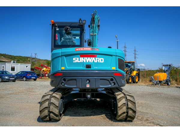 Midiexcavator SUNWARD SWE 90 UF + PICON GRATUIT de vanzare