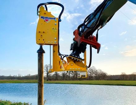 Placa de batut stalpi RABAUD VIBRESCOPIC PRO 17/35 - miniexcavator 1.5-3.5 t de vanzare