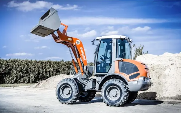 Incarcatoare Frontale AR 480 S