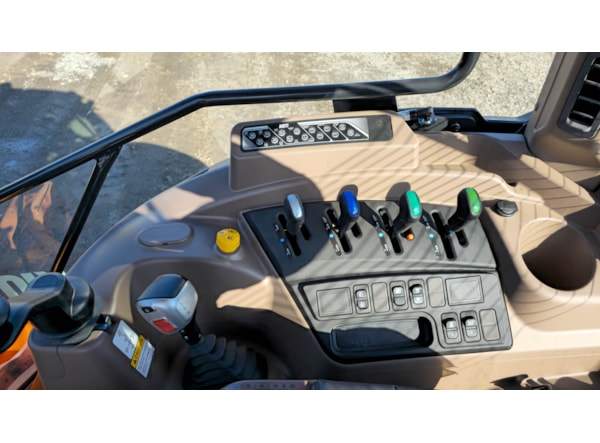 Tractor Kioti HX 1302ATC cu Incarcator frontal de vanzare