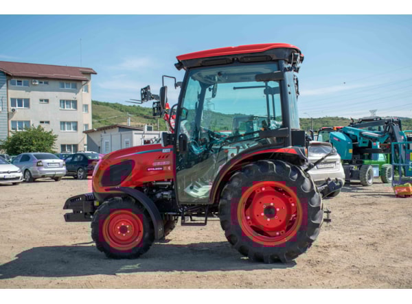 Tractor Kioti CK 3530C-EU cabina cu AC, transmisie manuala si incarcator frontal de vanzare