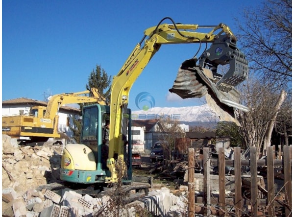  Idrobenne Graifer cu 2 palete SG 25 + GRI - miniexcavator 2.2 - 2.5 t. de vanzare