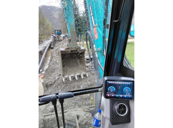 Midiexcavator SUNWARD  90UF de vanzare
