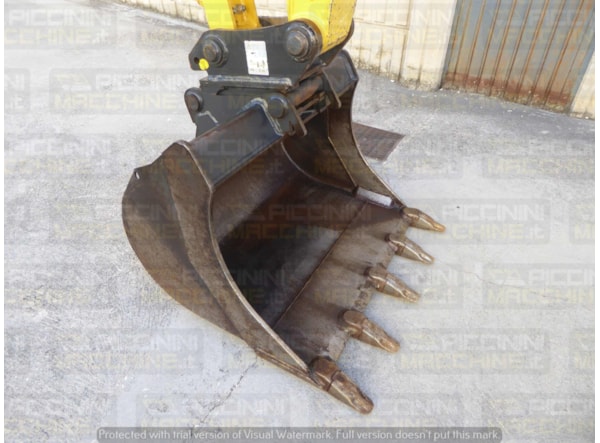 Excavator senile Komatsu PC88MR-11 de vanzare