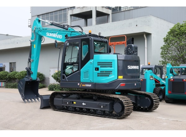 Excavator senile SUNWARD SWE 155 UF de vanzare