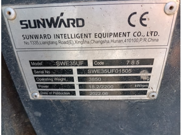 Miniexcavator SUNWARD 35UF  R DISPONIBIL PENTRU INCHIRIERE de vanzare