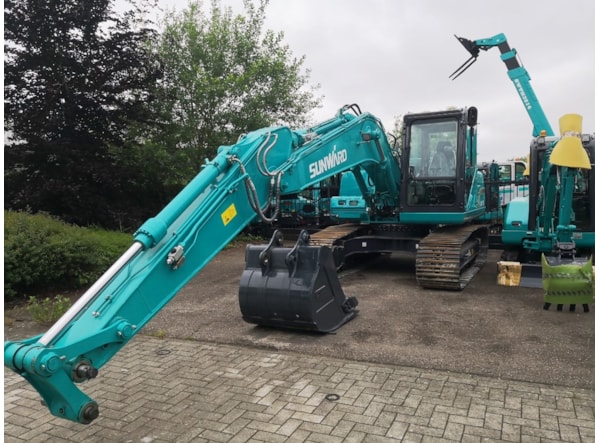 Excavator senile SUNWARD SWE 155F  DISPONIBIL INCHIRIERE de vanzare
